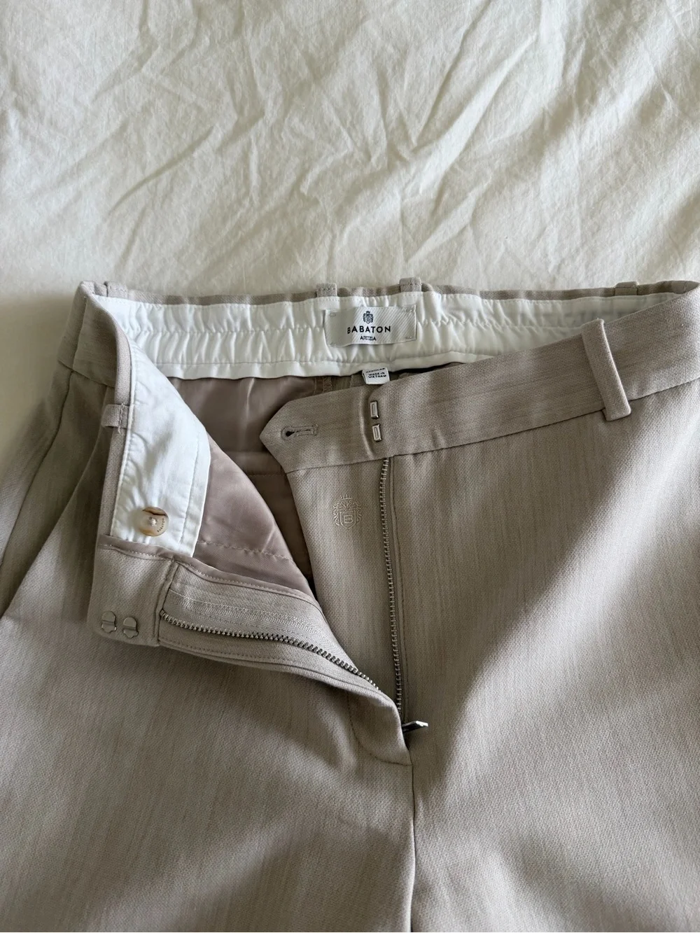 ARITZIA AGENCY PANT IN HEATHER MATTE PEARL